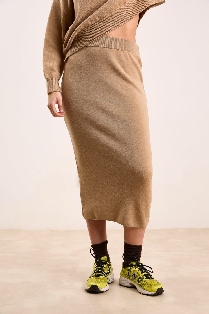 Larissa Basic Knit Camel