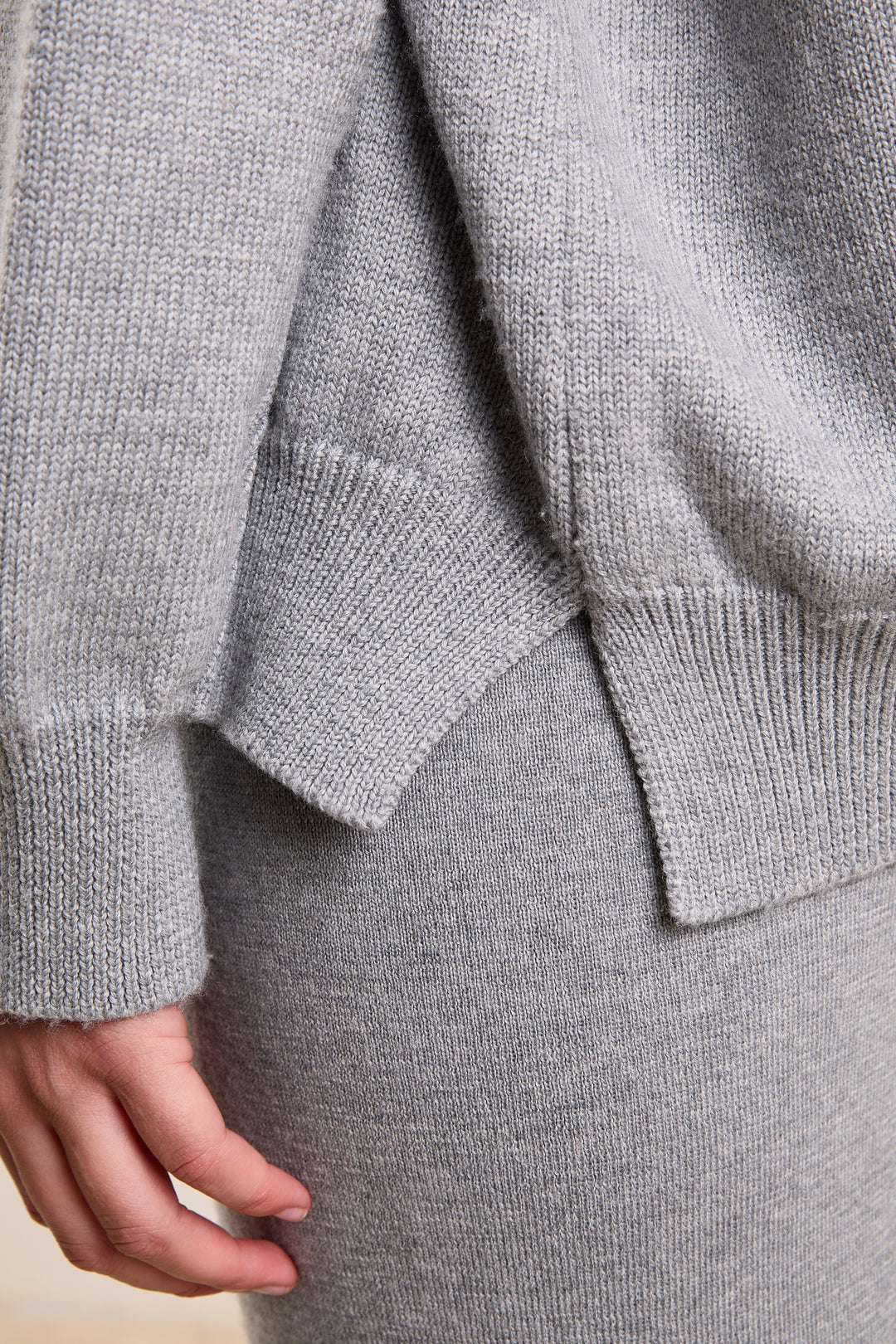 Loua Basic Knit Grey