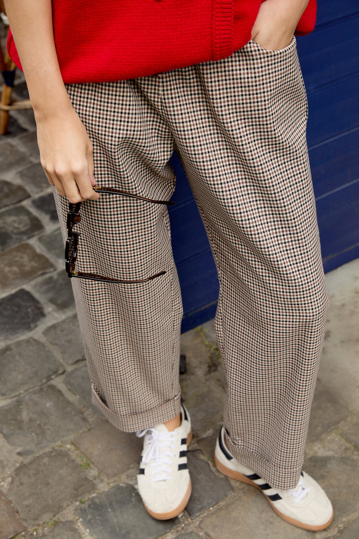 Jeanne English Checks Brown