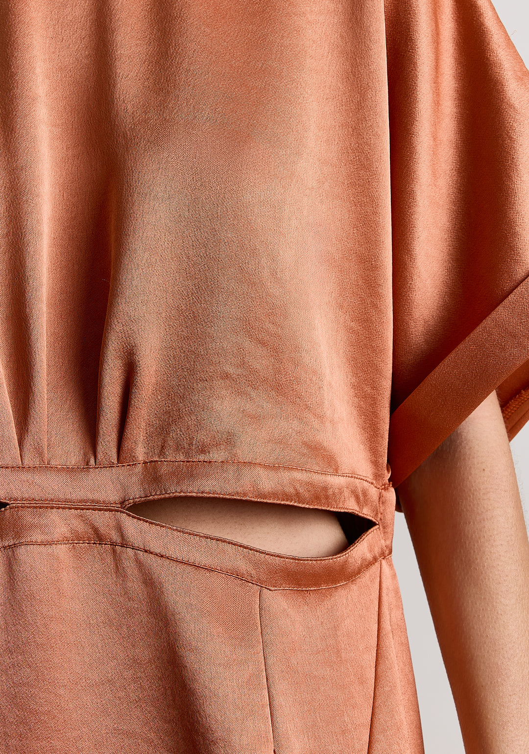 Elvira Uni Satin Lobster