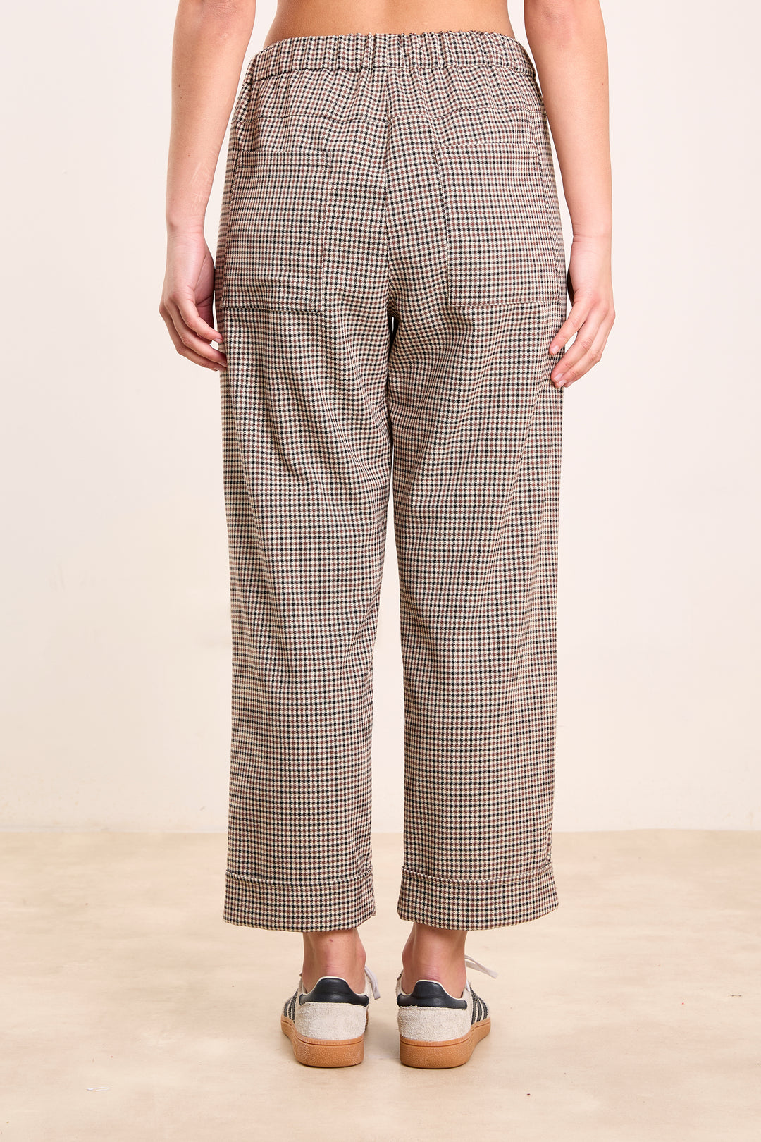 Jeanne English Checks Brown