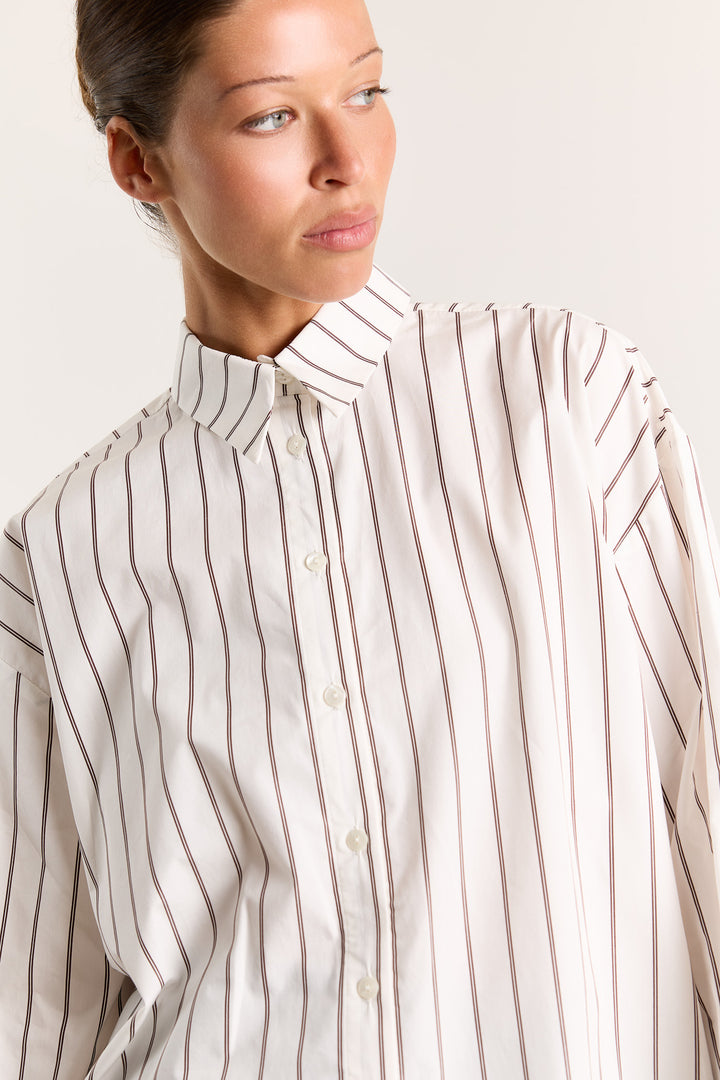 Laura Shirting Stripes Brown