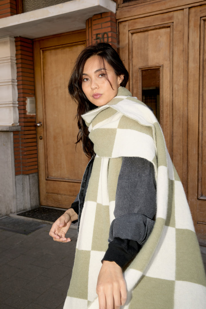 Suzy Checkerboard Green - Off White