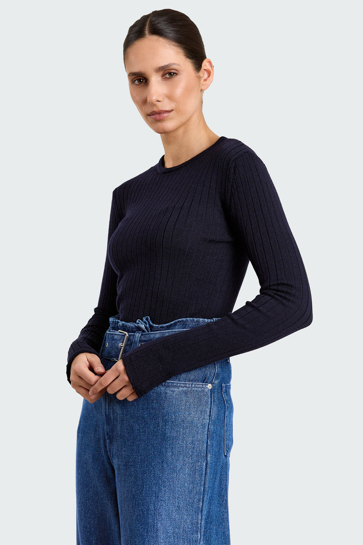 Dana Extrafine Merino Navy