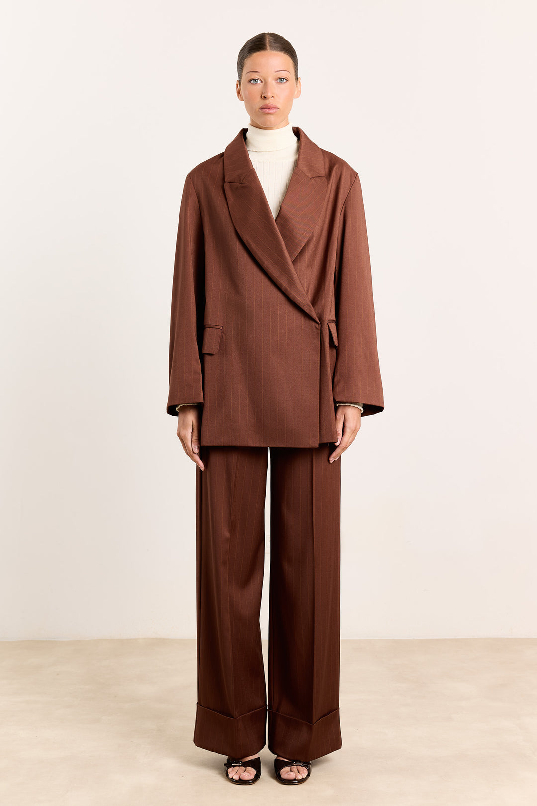 Freddie Suiting Stripes Brown