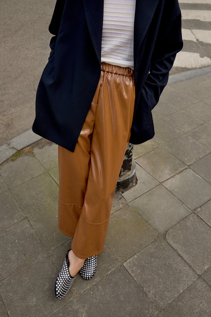 Tessa Shiny Coating Caramel