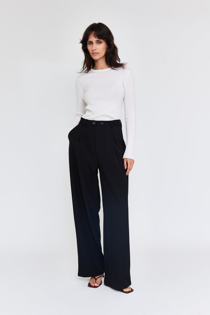 Theo Uni Suiting Black